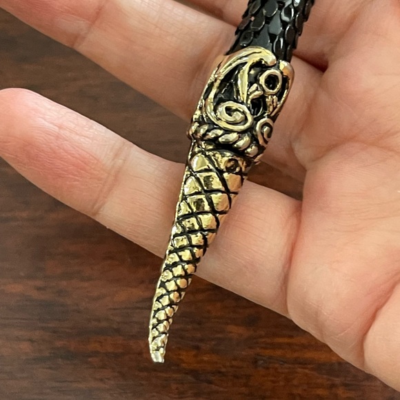 Signed DL Auld exotic golden snake head & tail black shiny mesh necklace - Picture 4 of 9